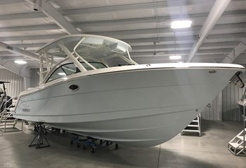 2024 Robalo R317 Ice Blue Boat